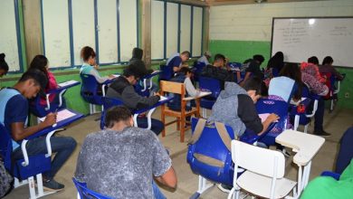Photo of Mais de 60 cidades suspendem aulas na Bahia