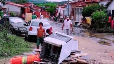Photo of Tromba d’água invade casas em Dário Meira e famílias perdem tudo; veja como ajudar