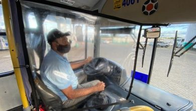 Photo of Ônibus de Conquista recebem barreiras plásticas para motoristas e cobradores como proteção ao coronavírus