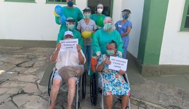 Photo of Ótima notícia! Casal de idosos de 89 e 85 anos se recupera da Covid-19 e recebe alta na Bahia