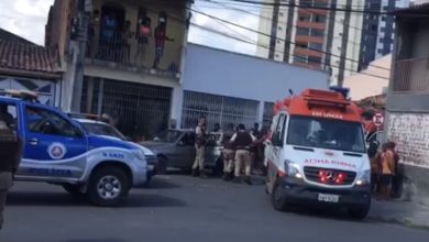 Photo of Homem é morto a tiros e enteada de 12 anos fica ferida ao chegarem em festa de aniversário na Bahia
