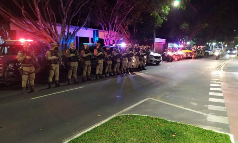 Photo of Conquista: Polícia militar faz 15 abordagens na terceira noite de toque de recolher; ninguém foi preso