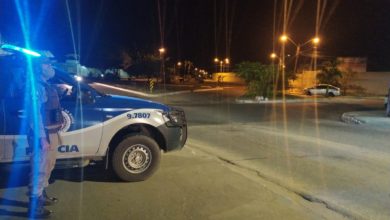 Photo of Toque de recolher em Conquista: Polícia encerra aglomerações e fecha um estabelecimento na noite dessa sexta