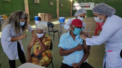 Photo of Conquista: Secretaria de saúde retoma vacinação e neste sábado vacina idosos a partir de 79 anos