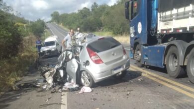 Photo of Chapada: Uma pessoa morre e outra fica gravemente ferida após acidente entre carro e caminhão com cerveja