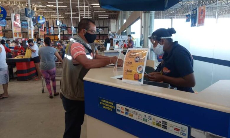 Photo of Conquista: Supermercado é autuado por permitir aglomeração