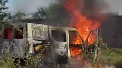 Photo of Vídeo mostra ambulância pegando fogo próximo a hospital da região; assista