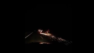 Photo of Vídeo: Caminhoneiro bêbado é flagrado arrastando semirreboque tombado pela rodovia; assista