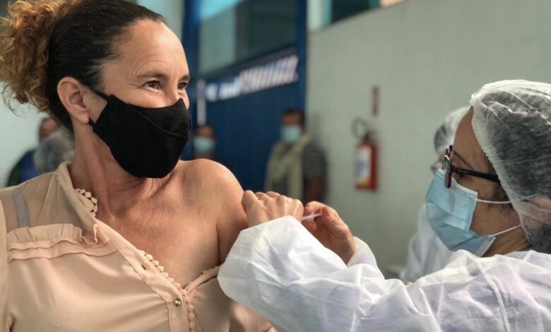 Photo of Vacinação em Conquista: 1ª dose  para trabalhadores da Saúde e 2ª dose da AstraZeneca