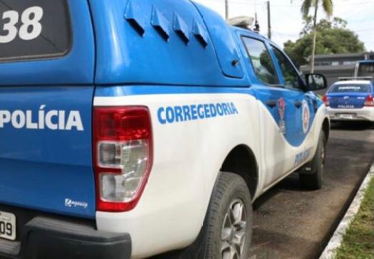 Photo of Bahia: Policial civil é preso e delegado é afastado suspeitos de tráfico de drogas; maconha era transportada em viaturas