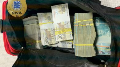 Photo of Conquista: Polícia Civil apreende R$ 670 mil em fazenda de irmão de prefeito; gestor é investigado por envolvimento com o tráfico de drogas