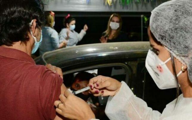 Photo of Mais de 4 mil conquistenses são vacinados em mutirão e estoque da 1ª dose acaba; esta quarta terá apenas a 2ª dose