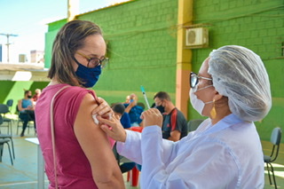 Photo of Quinta-feira não tem vacinação em Conquista, que retorna na sexta com 2ª dose de Coronavac e AstraZeneca