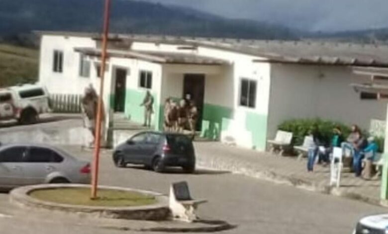 Photo of Dois suspeitos de matarem policiais em Conquista morrem em confronto com a Cipe em Itiruçu