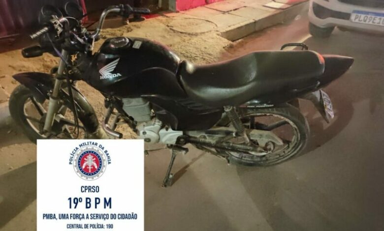 Photo of Após confronto e perseguição policial, PM recupera moto roubada na região