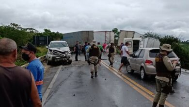 Photo of Bahia: Acidente com mais de 10 veículos deixa uma pessoa morta na BR-101