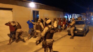 Photo of Bahia: Viaturas da PM são recebidas com tiros e garrafadas em festa com mais de 300 pessoas