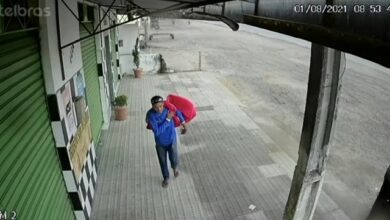 Photo of Vídeo: Homem é preso após ser flagrado furtando estabelecimento na região; assista