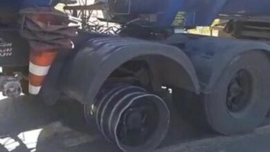 Photo of Vídeo: Motorista bêbado é flagrado dirigindo caminhão-tanque sem três pneus em GO; assista