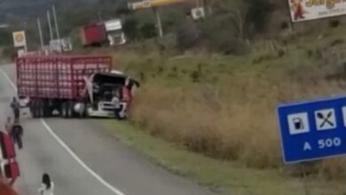 Photo of Vídeo: Duas pessoas ficam feridas após carreta e caminhão se envolverem em acidente na BR-116; confira novas informações