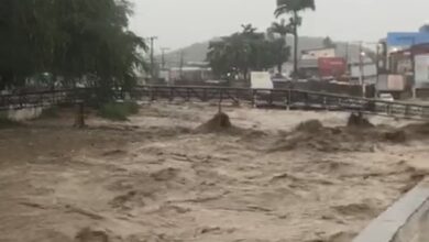Photo of Vídeo: Temporal deixa ruas de Encruzilhada debaixo d’água e parte da cidade sem energia