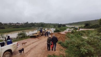 Photo of Conquista: Barragem do Iguá ameaça romper; Defesa Civil usa máquinas para aumentar sangradouro