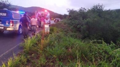 Photo of Mãe morre e crianças ficam feridas após carro cair em ribanceira no Vale do Jiquiriçá