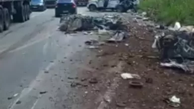 Photo of Uma pessoa morre e quatro ficam feridas após caminhão atingir outros veículos no sul da Bahia
