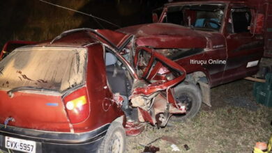 Photo of Grave acidente entre dois carros e caminhão deixa quatro mortos na região