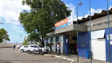 Photo of Homens armados invadem hospital na Bahia e matam paciente a tiros; ele foi baleado em bar horas antes