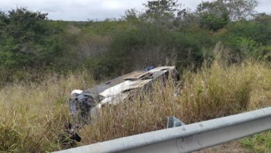 Photo of Vídeo: 17 pessoas ficam feridas após grave acidente entre ônibus e carro na BR-116 próximo a Conquista