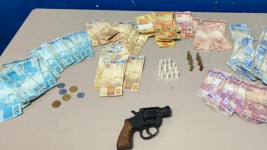 Photo of Região: Dono de bar é levado para a delegacia com drogas, armas e mais de R$ 6 mil em dinheiro