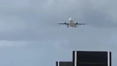 Photo of Vídeo mostra avião arremetendo em aeroporto de Ilhéus por causa de ventos fortes