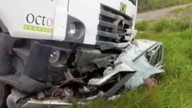 Photo of Homem morre após batida entre carro e caminhão de lixo