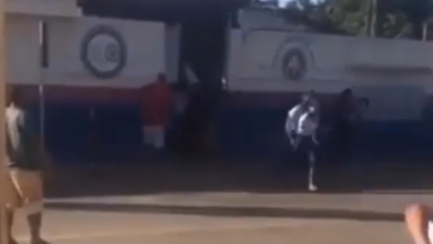 Photo of Vídeo mostra correria em frente a escola que foi invadida por atirador