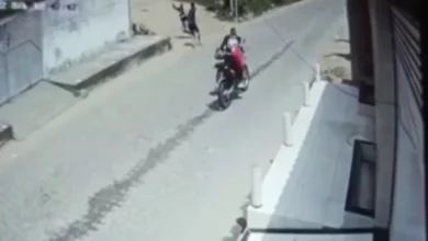Photo of Policial militar é morto a tiros em tentativa de assalto; vídeo mostra ação de bandidos
