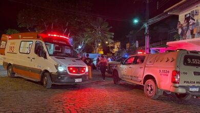 Photo of Mulher morre na frente da filha e marido fica ferido após atentado em bar da região