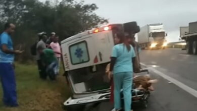 Photo of Vídeo: Ambulância de prefeitura da região se envolve em acidente na BR-116
