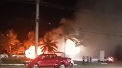 Photo of Cabana de praia pega fogo em Ilhéus