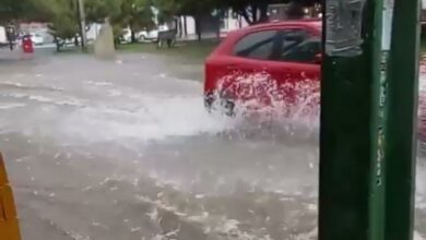 Photo of Vídeo: Forte chuva alaga ruas do Centro de Conquista; Defesa Civil diz que monitora a situação
