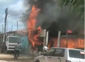 Photo of Vídeo mostra incêndio próximo a Conquista
