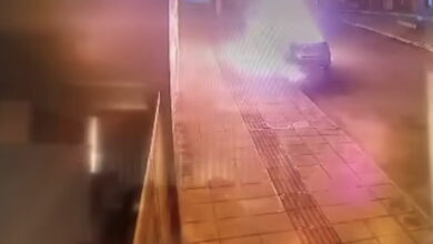 Photo of Conquista: Homem coloca fogo no carro da ex e acaba preso; vídeo mostra a ação