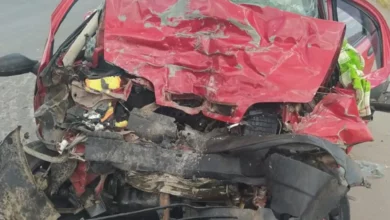 Photo of Três pessoas morrem após grave acidente entre carro e caminhão