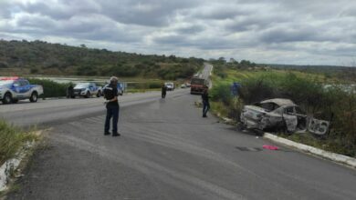 Photo of Mulher morre após carro ser atingido por carreta na região