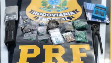 Photo of Polícia encontra bolsa recheada de pedras preciosas na região