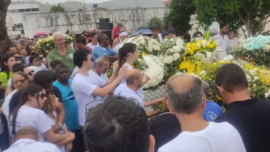Photo of Região: Despedida de médico baiano morto no Rio de Janeiro é marcada por forte comoção