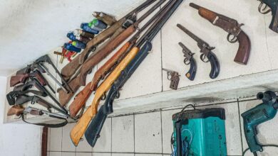 Photo of Vídeo: Polícia encontra arsenal em oficina clandestina de armas na região