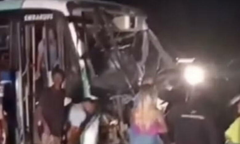 Photo of Motorista de ônibus morre em grave acidente