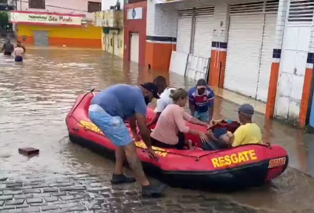 Photo of Região: Com mais de 100 famílias desalojadas por causa da chuva, Prefeitura decreta situação de emergência
