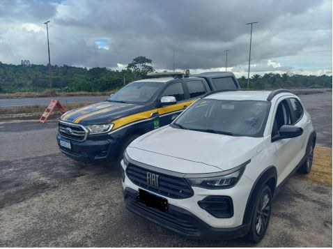 Photo of Homem recebe carro roubado como pagamento de dívida e acaba na delegacia